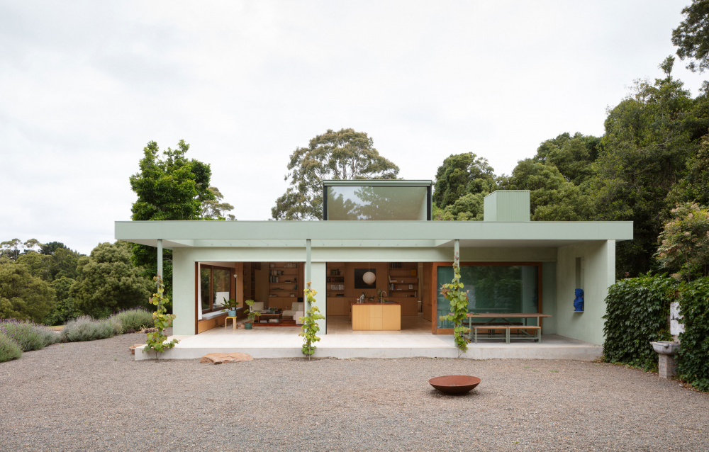 An Unconventional Country Home In The Southern Highlands