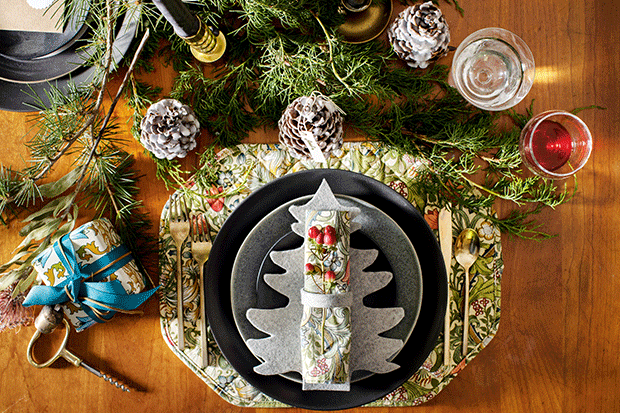 DIY: Felt Napkin Holder
