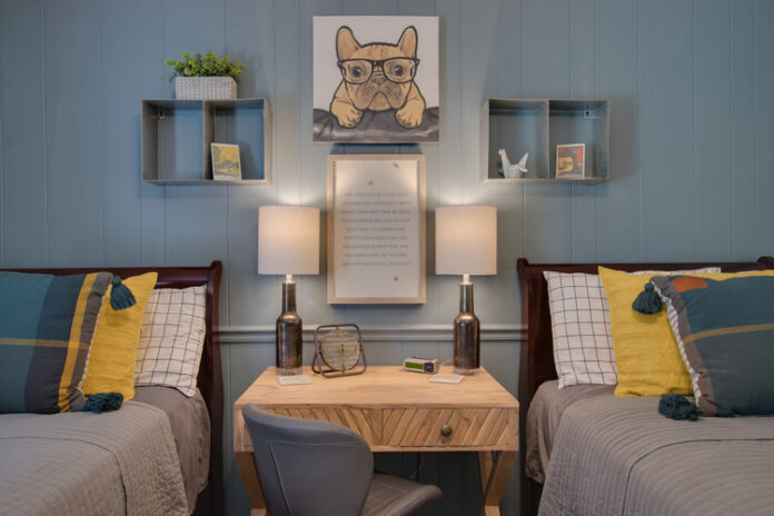 Benjamin Moore Backwoods