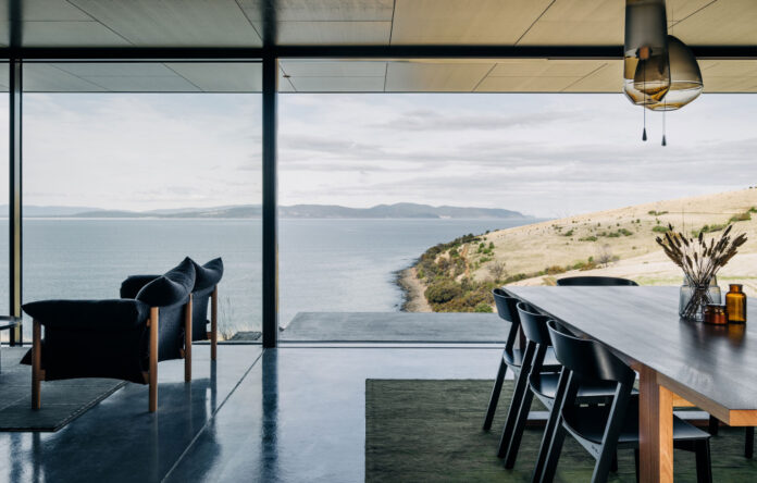 A Breathtaking Coastal Home On The Tasmanian Shoreline