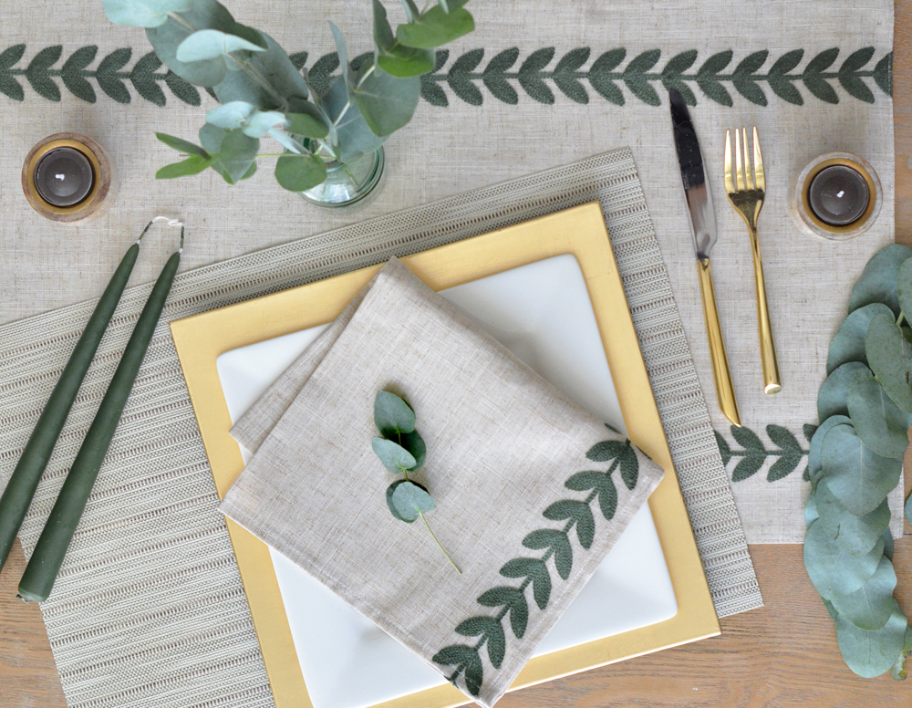 Thanksgiving Table Linens