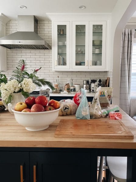 Thanksgiving at Kylee’s House (+ Favorite Sales)