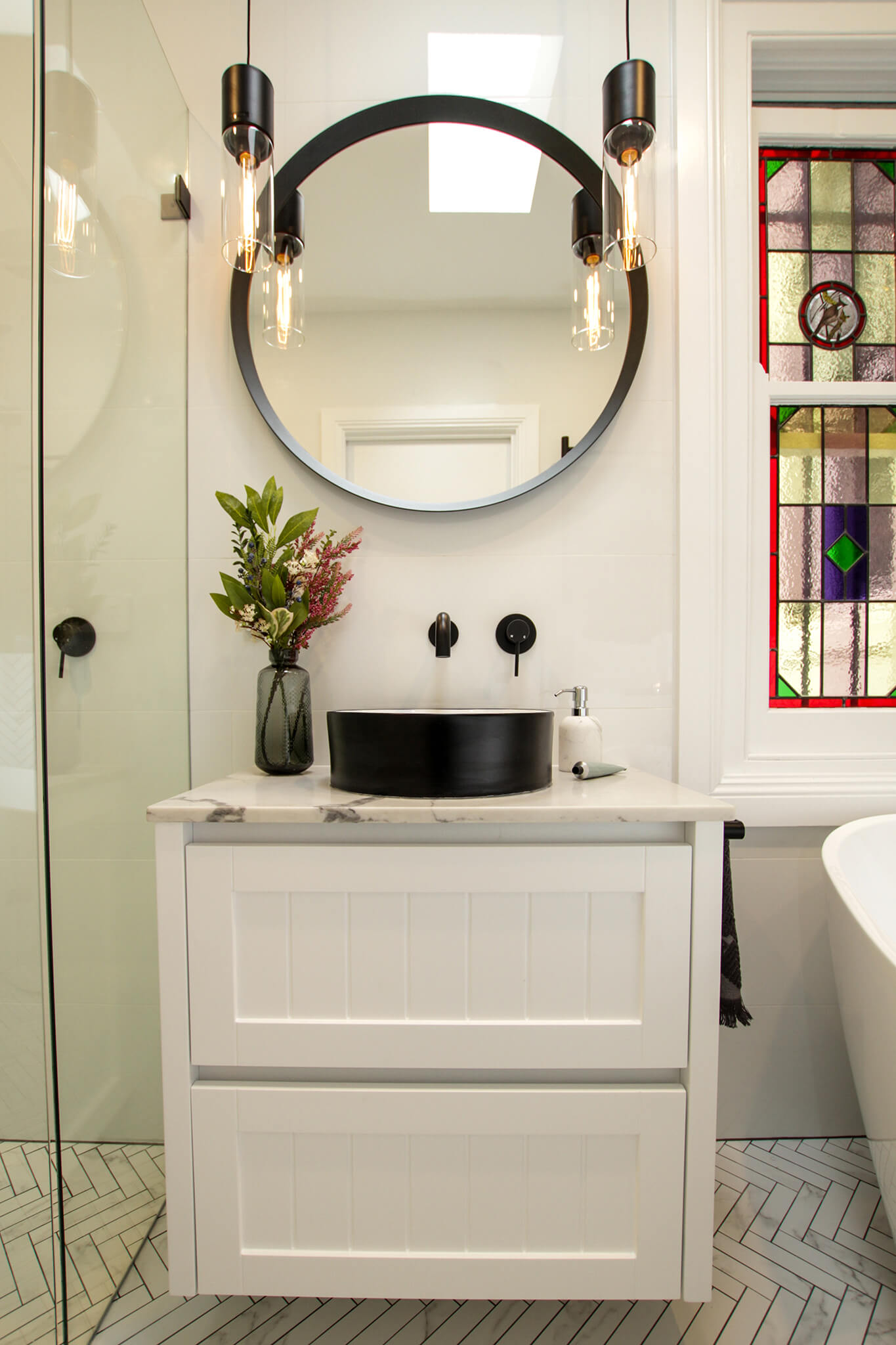 10 Small Bathroom Renovation Ideas for City Apartments
