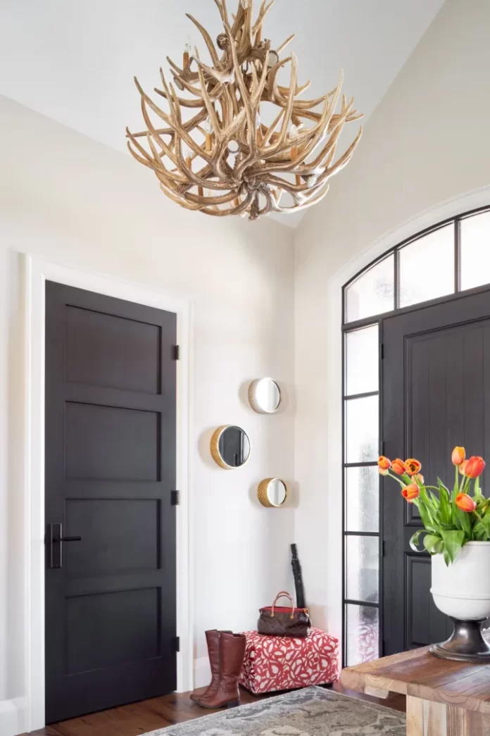 Here’s Why Benjamin Moore’s Pale Oak Is Interior Designer’s Favorite Paint Color