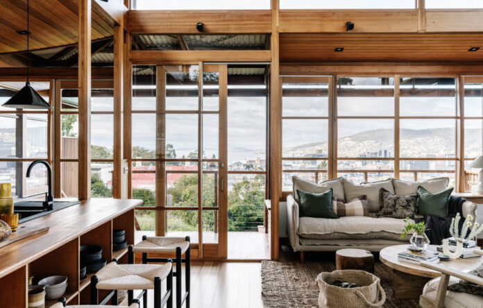 A Dreamy Getaway With Panoramic Views In The Heart Of Hobart