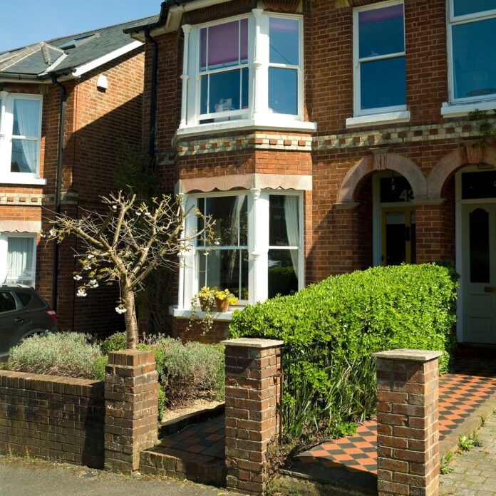 Why your hedge could be putting your home at a higher risk of burglary