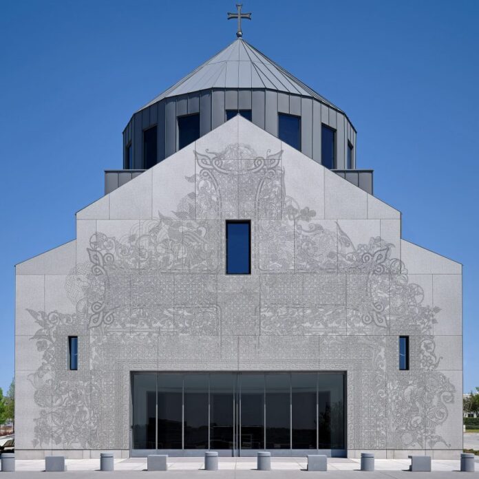 The church is covered with Fiandre porcelain panels