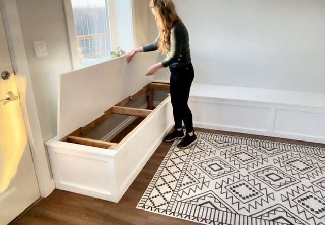 Flip up storage bench