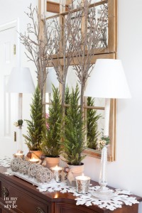 Christmas decorating ideas for foyers and entyryways