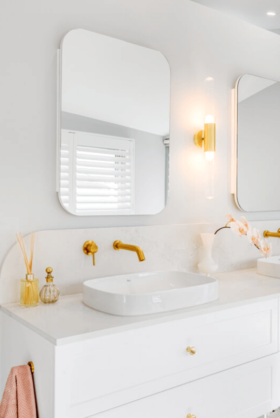 Curved Basins