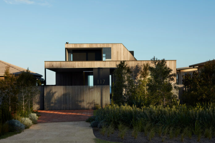 A Sensitively Built Coastal Garden, Designed To Look ‘Untouched’