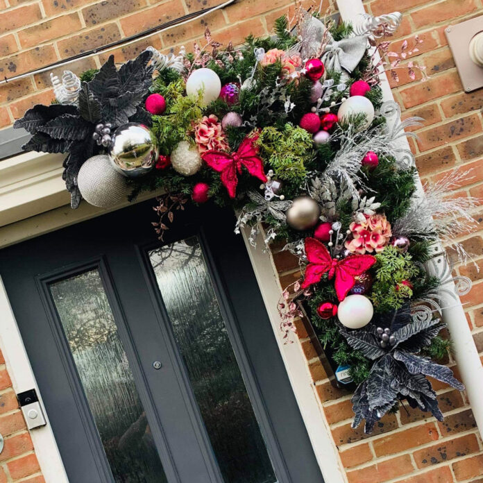 Why the chicken wire Christmas arch is our favourite festive trend year after year