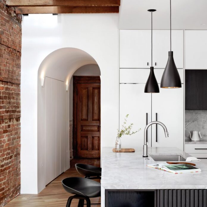 White kitchen with quartzite counter