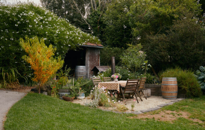 The Bountiful Country Garden of The Design Files’ Alice Ziebell!