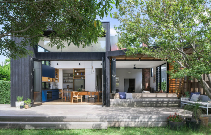 A Breezy + Sustainably Minded Extension Designed For Entertaining