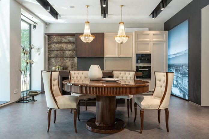 Pendant Vs. Chandelier Lighting In The Kitchen: Which Is More Glamorous?