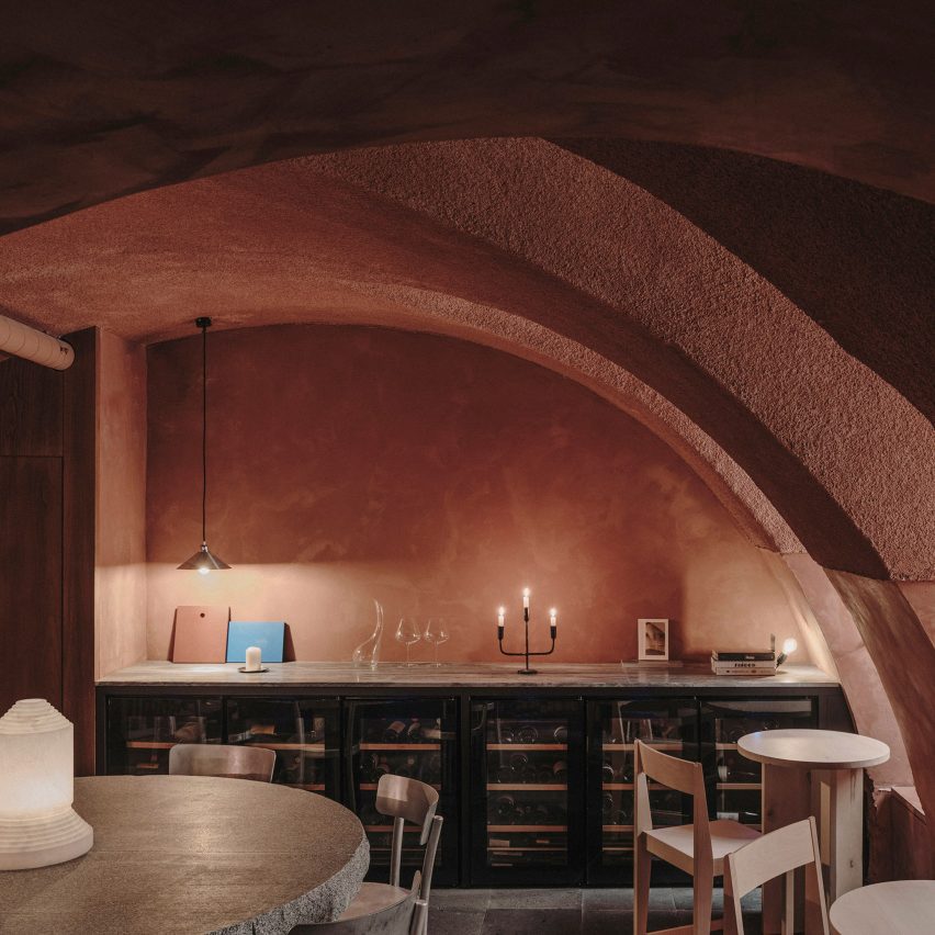 Gota bar in Madrid includes red cave-like room