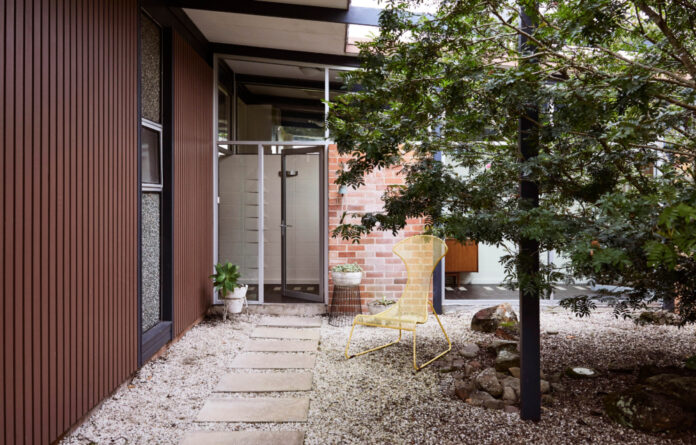 A Sydney Family’s Mid-Century Rented Home With Colourful Danish Influences