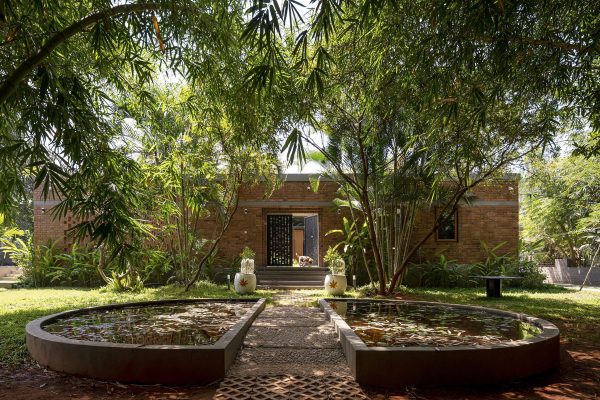 A Glimpse into the Enchanting Courtyards of Two Extraordinary Properties