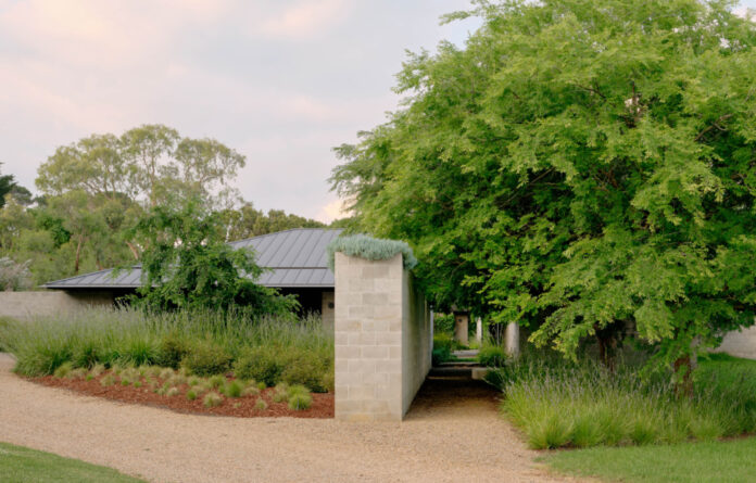 This Breathtaking Modern Farmhouse Brings The Outdoors In