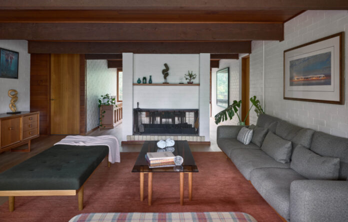 Inside A Cosy Sydney Home With ‘Mid-Century Sensibilities’