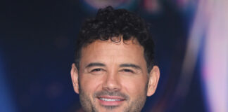 Corrie's Ryan Thomas' timeless stair runner instantly creates a 'statement look' in a hallway, say experts