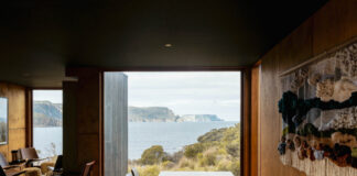 A Transportable Off-Grid Dwelling On A Breathtaking Tasman Peninsula Site