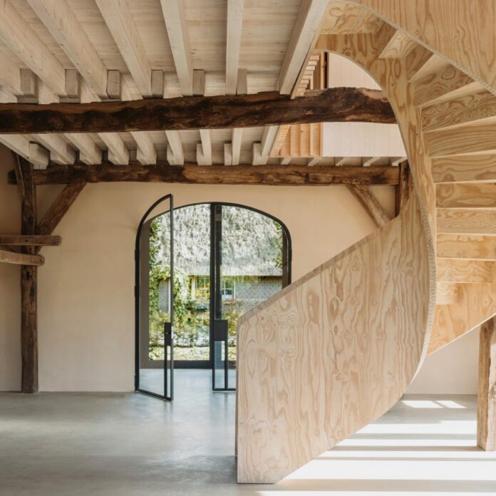 Barn converted by Julia Van Beuningen